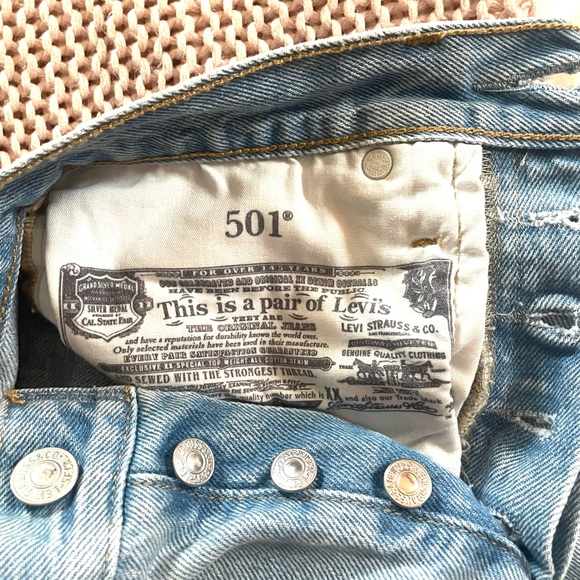 Levi’s 501 Denim Shorts - Picture 6 of 8